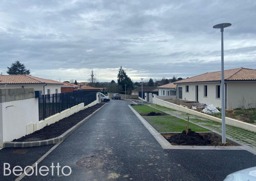 Artigues terrains equipes rue neuve parkings eclairage