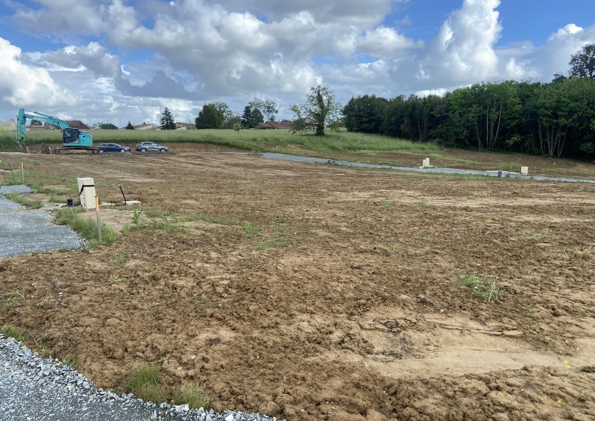 Contruire a petit prix au calme à Sadirac quartier de Lorient. Achat terrain a batir viabilise
